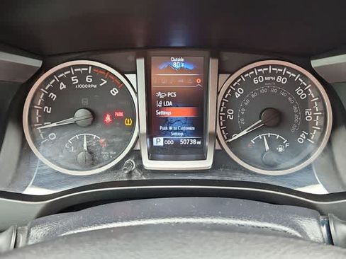 Used 2021 Toyota Tacoma SR5 RWD image 27