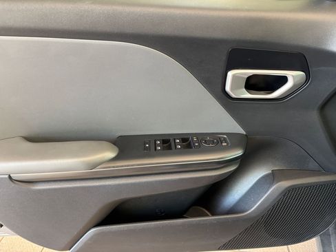 Used 2025 Kia K4 FWD image 18