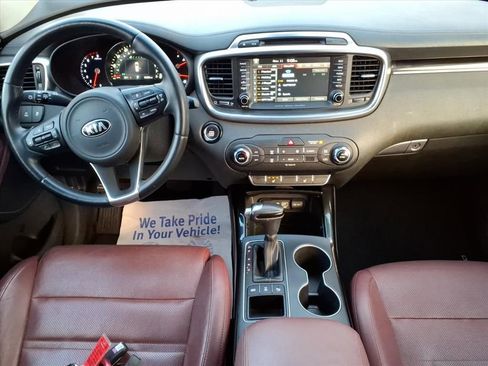 Used 2018 Kia Sorento SX image 11