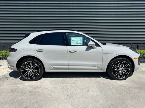 Used 2026 Porsche Macan AWD/4WD image 10