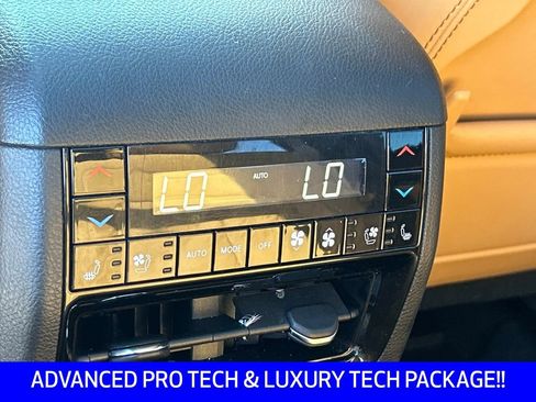Used 2025 Jeep Grand Cherokee Summit AWD/4WD image 23