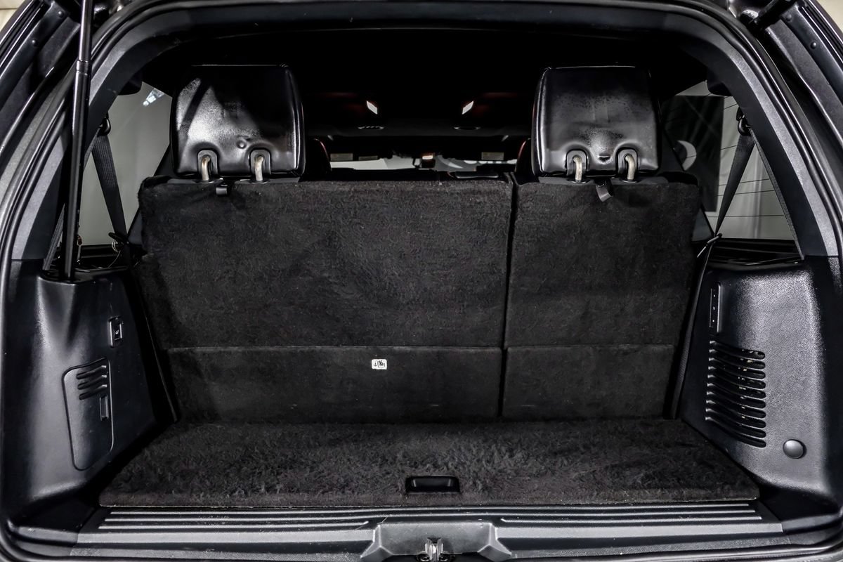 Used 2016 Lincoln Navigator Select RWD image 51