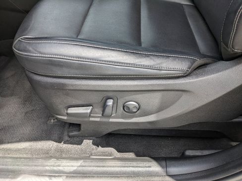 Used 2023 Kia Telluride S w/ S Sunroof Package FWD image 23