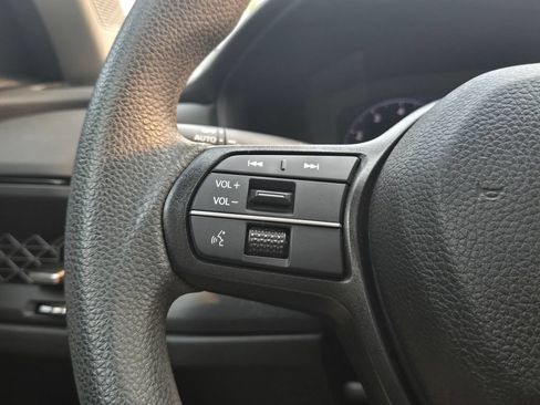Used 2024 Honda Accord EX image 31