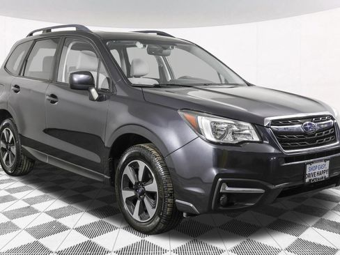 Used 2017 Subaru Forester 2.5i Premium image 11