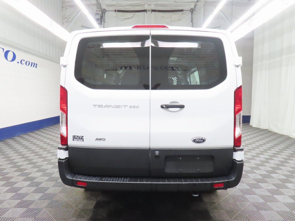 Used 2024 Ford Transit 250 Low Roof AWD w/ Exterior Upgrade Package image 25
