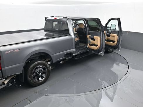 Used 2023 Ford F250 Lariat w/ Sport Appearance Package AWD/4WD image 28