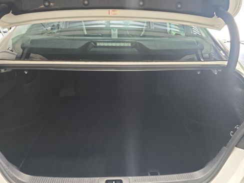 Used 2024 Toyota Camry SE FWD image 13