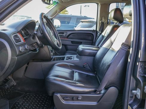 Used 2011 GMC Yukon XL SLT AWD/4WD image 12