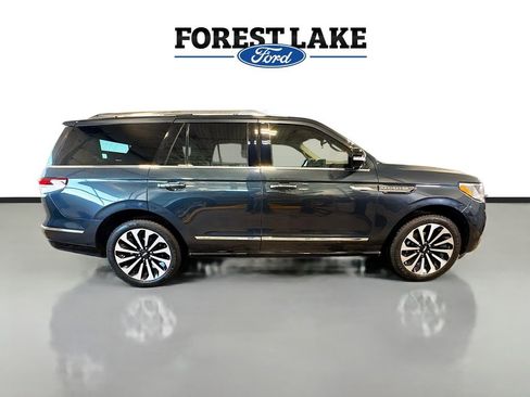 Used 2022 Lincoln Navigator Reserve AWD/4WD image 8