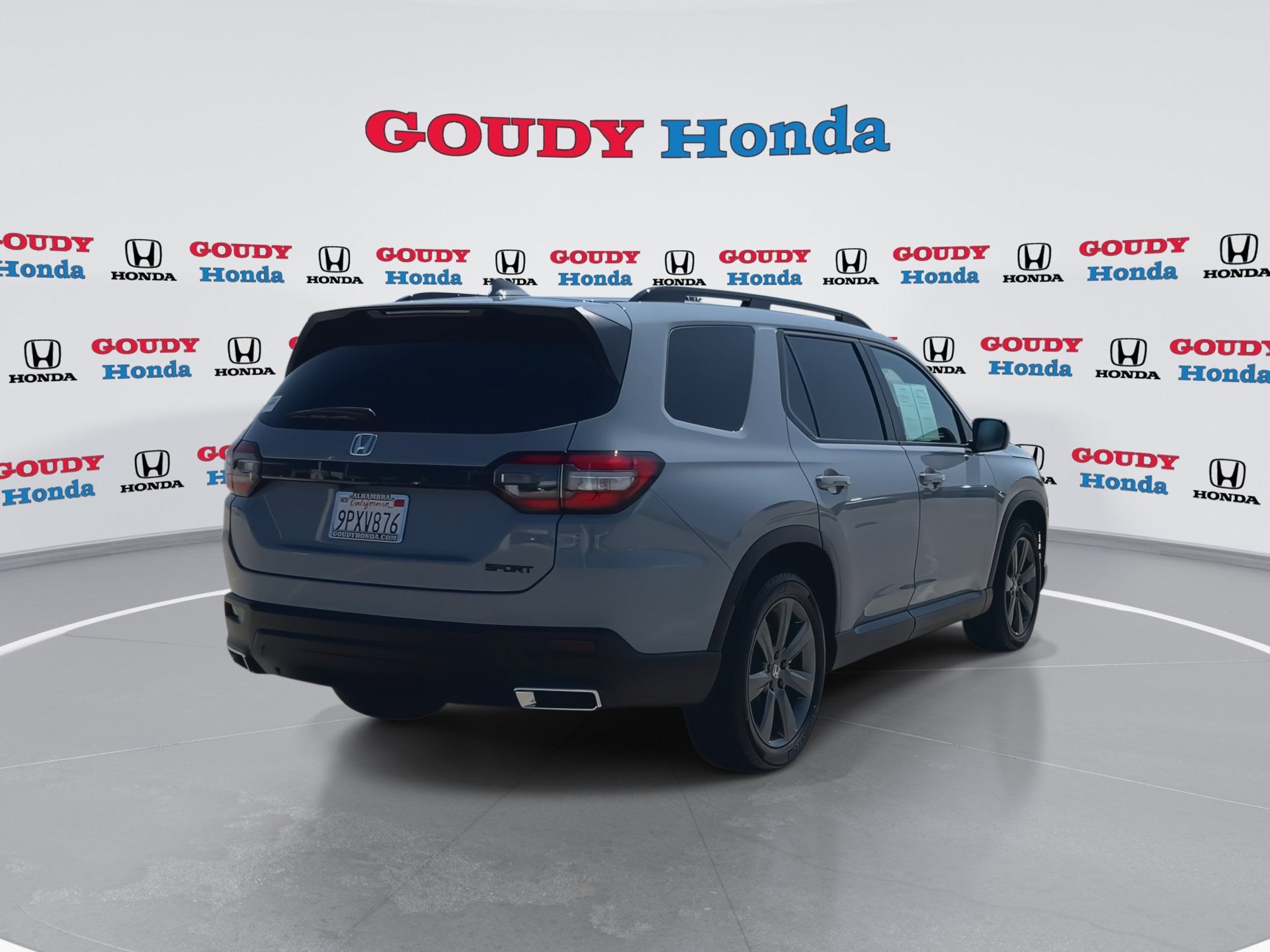 Certified 2025 Honda Pilot Sport image 8