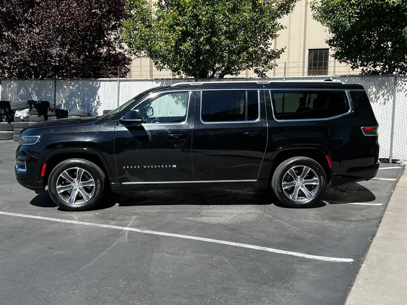 Used 2024 Jeep Grand Wagoneer L 4WD image 4