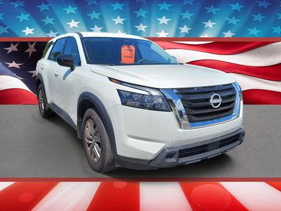 Used 2025 Nissan Pathfinder S