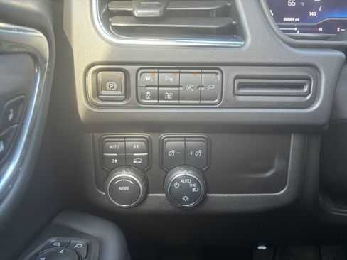 Used 2022 Chevrolet Tahoe RST w/ Luxury Package image 21