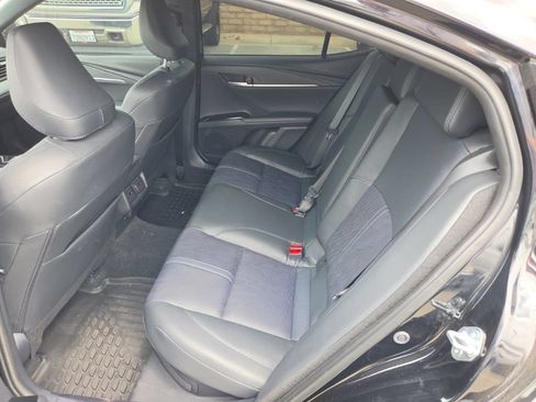 Used 2025 Toyota Camry XSE FWD image 11