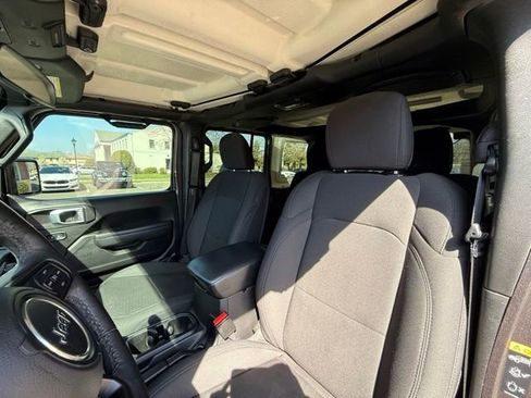 Certified 2022 Jeep Wrangler Unlimited Sport image 22