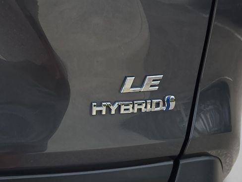 Certified 2022 Toyota RAV4 LE image 12