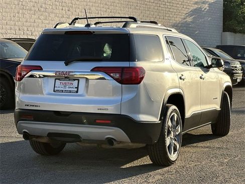 Used 2019 GMC Acadia SLT image 4