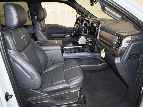 New 2025 Ford F350 Platinum w/ FX4 Off-Road Package image 16