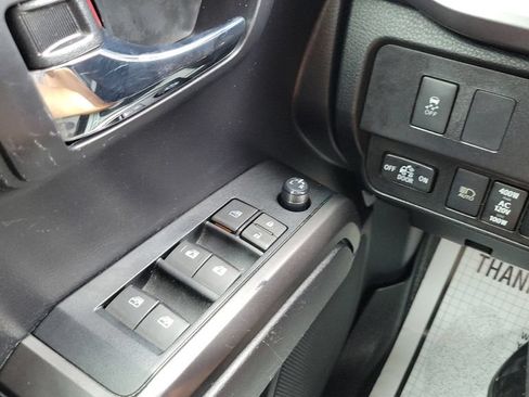 Certified 2021 Toyota Tacoma TRD Sport w/ Technology Package AWD/4WD image 19