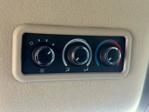Used 2023 Chevrolet Express 3500 LS RWD image 23
