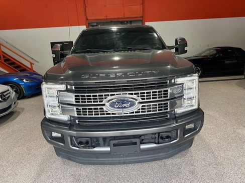 Used 2017 Ford F250 Platinum w/ Platinum Ultimate Package image 9