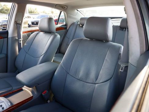 Used 2005 Toyota Avalon Limited image 9