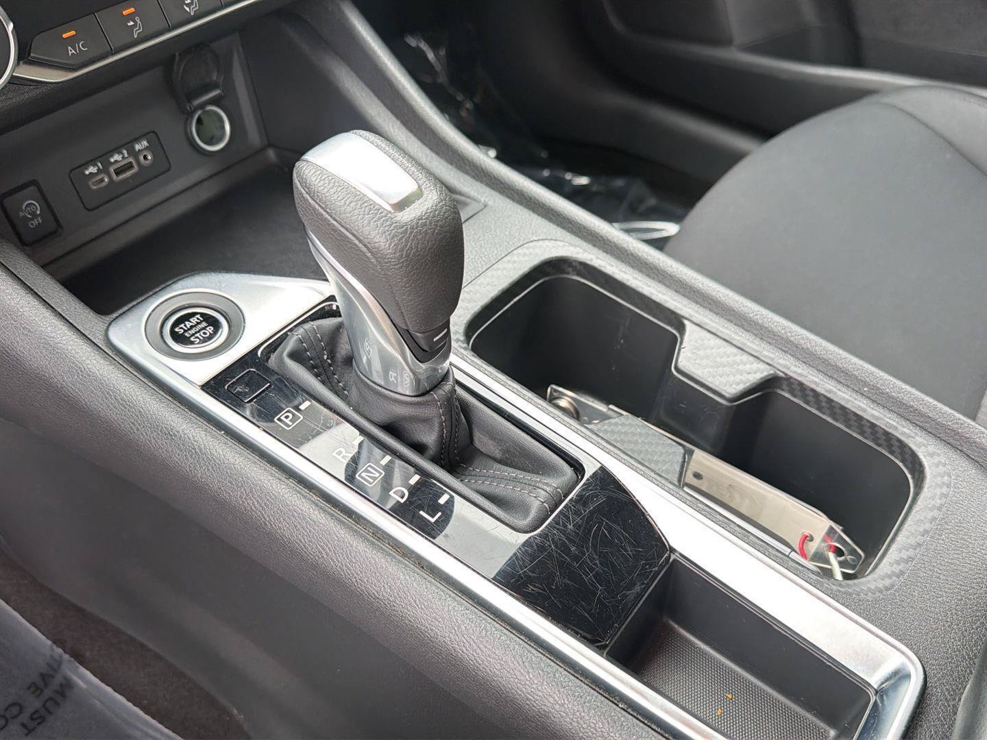Used 2025 Nissan Sentra SV FWD image 27