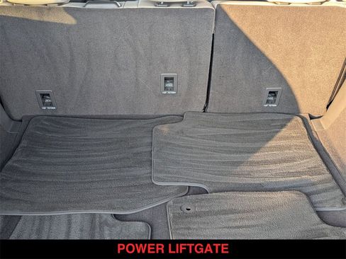 Used 2025 Lincoln Nautilus Reserve image 31