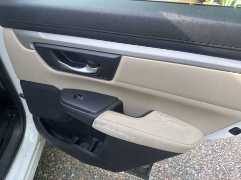 Used 2017 Honda CR-V LX image 15
