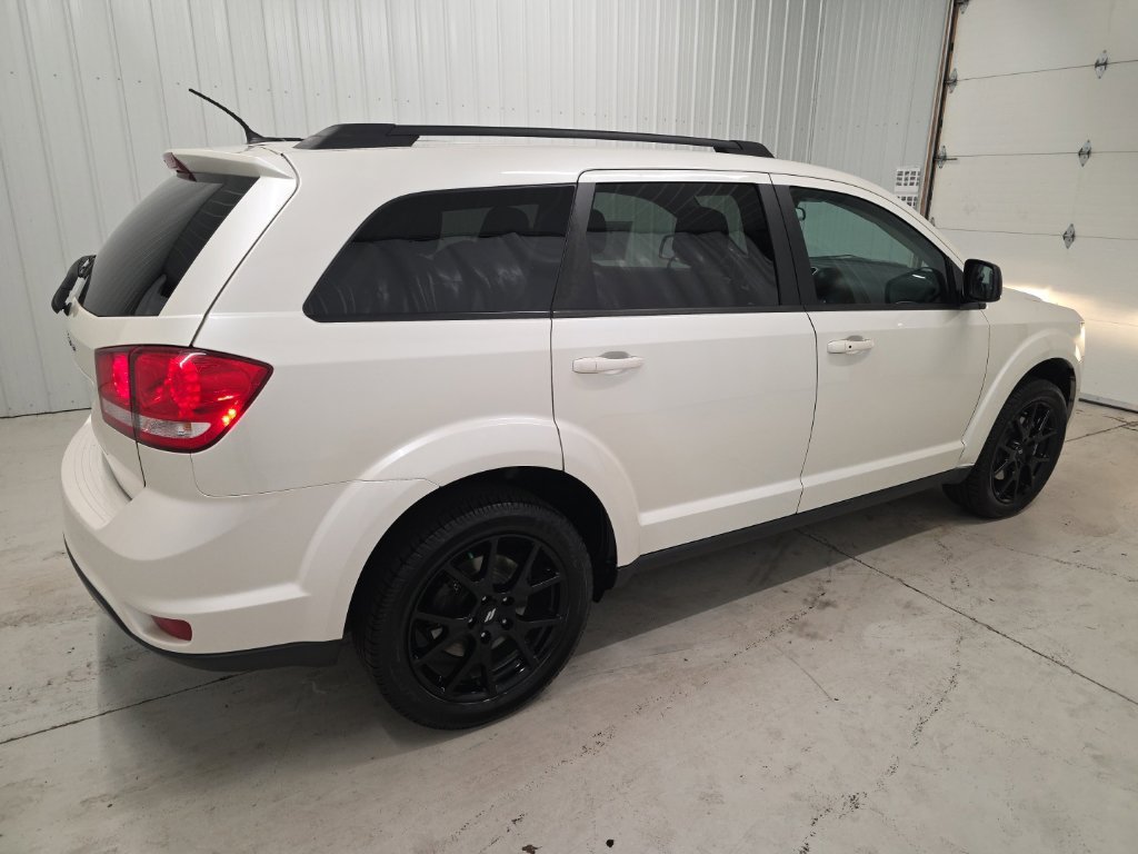 Used 2018 Dodge Journey SXT w/ Blacktop Package AWD/4WD image 6