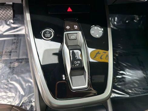 Used 2024 Audi Q4 e-tron Premium Plus w/ Premium Plus image 18