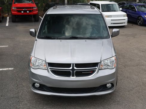 Used 2018 Dodge Grand Caravan SXT FWD image 21