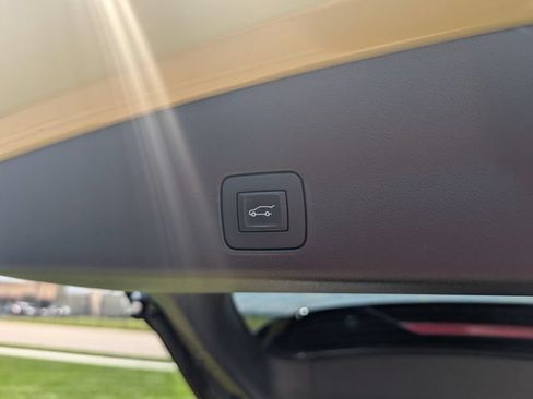 Used 2023 Chevrolet TrailBlazer ACTIV w/ Sun and Liftgate Package AWD/4WD image 9