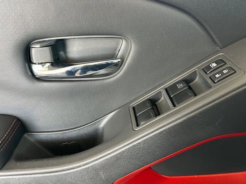 Used 2022 Nissan Frontier PRO-4X image 11