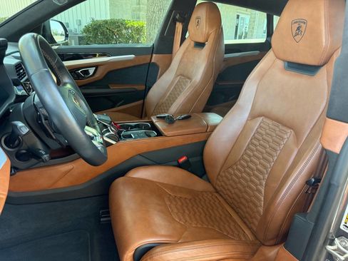 Used 2021 Lamborghini Urus Base AWD 4dr SUV image 14