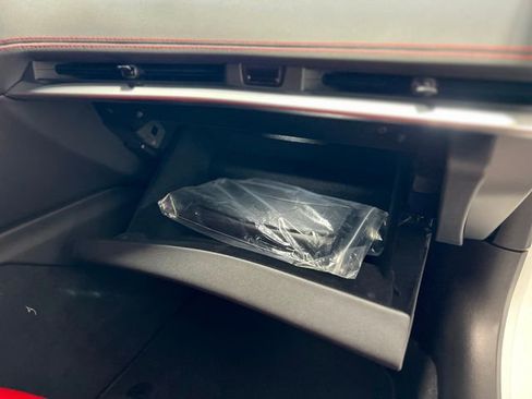 Used 2021 Chevrolet Corvette Stingray 2LT w/ Chrome Exterior Badge Package image 27