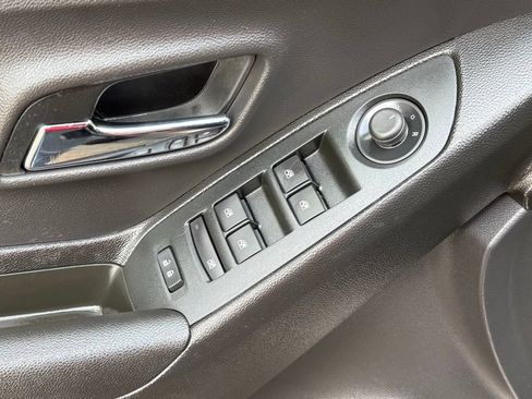 Used 2018 Chevrolet Trax LS FWD image 10