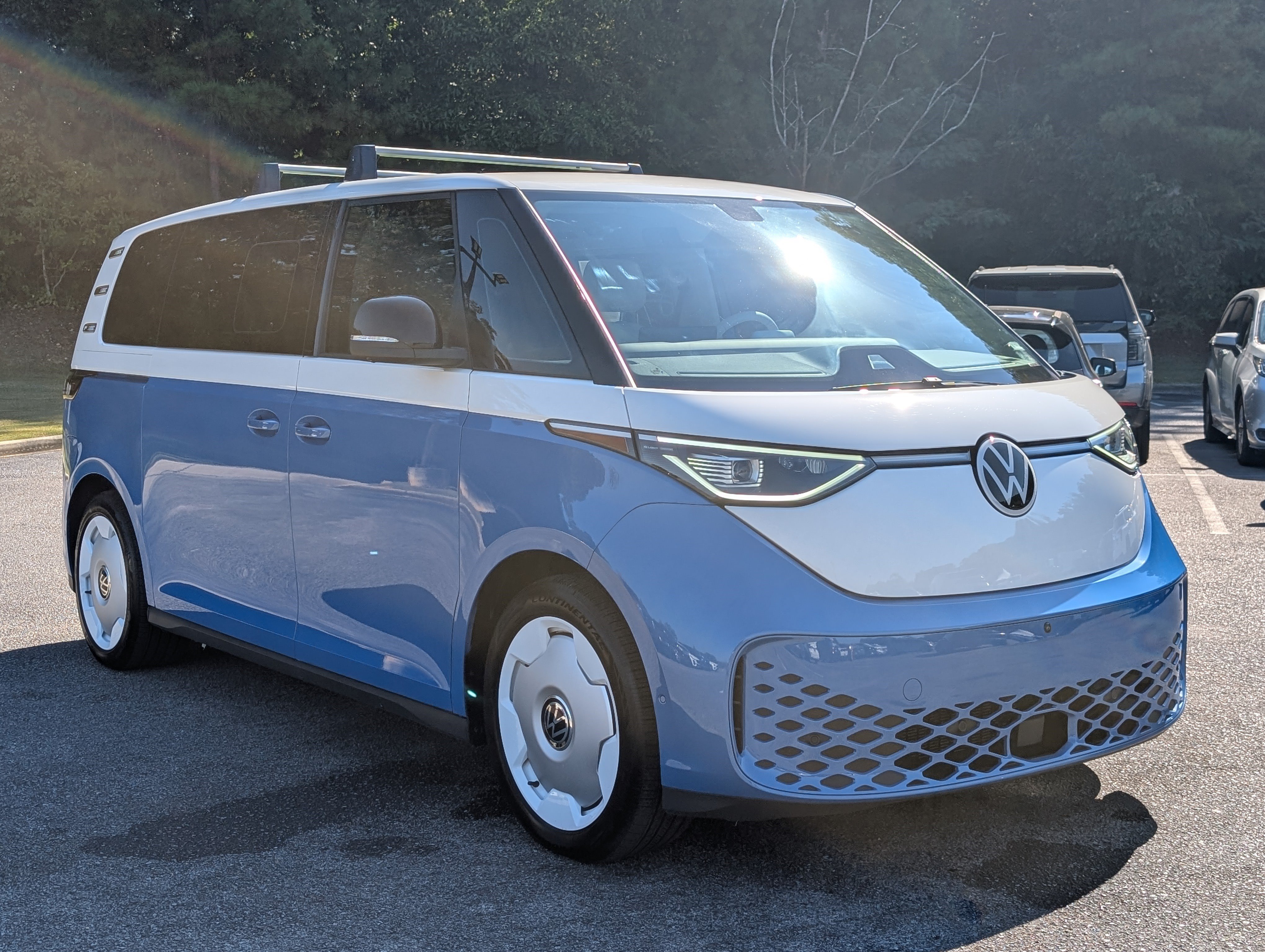 Used 2025 Volkswagen ID. Buzz 1st Edition RWD image 11