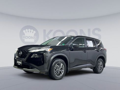 Used 2023 Nissan Rogue S image 1