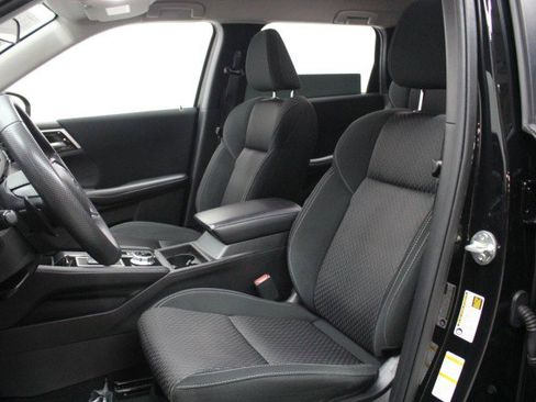 Used 2022 Mitsubishi Outlander ES image 8