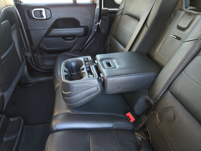 Used 2022 Jeep Wrangler Unlimited Sahara AWD/4WD image 41