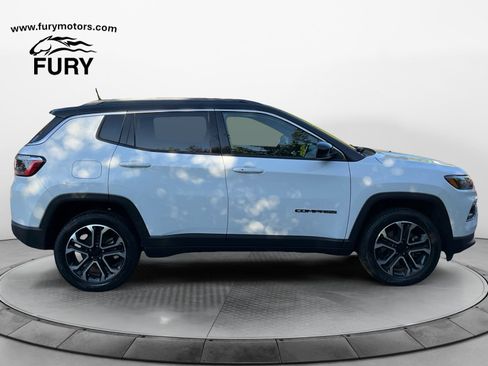 Used 2023 Jeep Compass Limited AWD/4WD image 3
