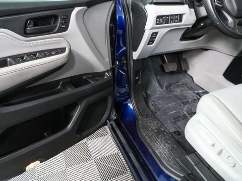 Used 2019 Honda Odyssey Touring image 7