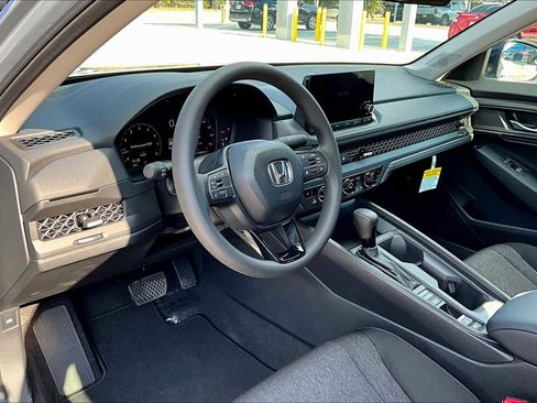New 2025 Honda Accord SE image 8