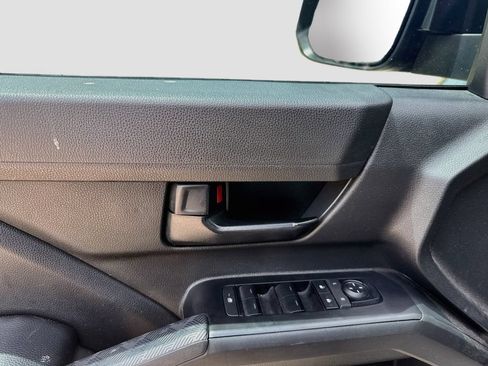 Used 2025 Toyota Tacoma SR5 RWD image 9