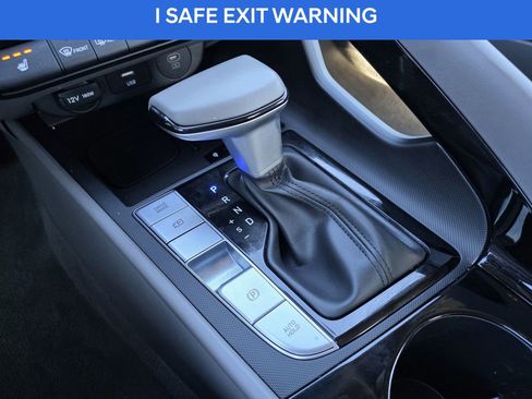 Certified 2025 Hyundai Elantra SEL image 23