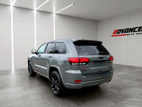 Used 2020 Jeep Grand Cherokee Altitude AWD/4WD image 5