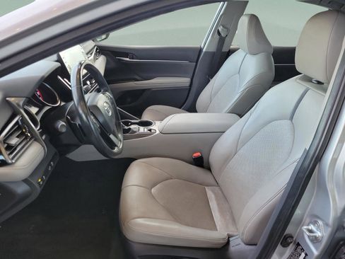 Used 2024 Toyota Camry XSE image 9