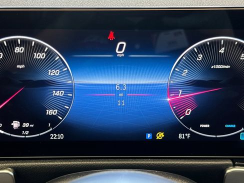 New 2025 Mercedes-Benz GLB 250 image 24